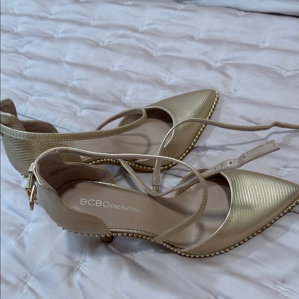 BCBGeneration Gold Pointed Toe Heels - Picture 5 of 5